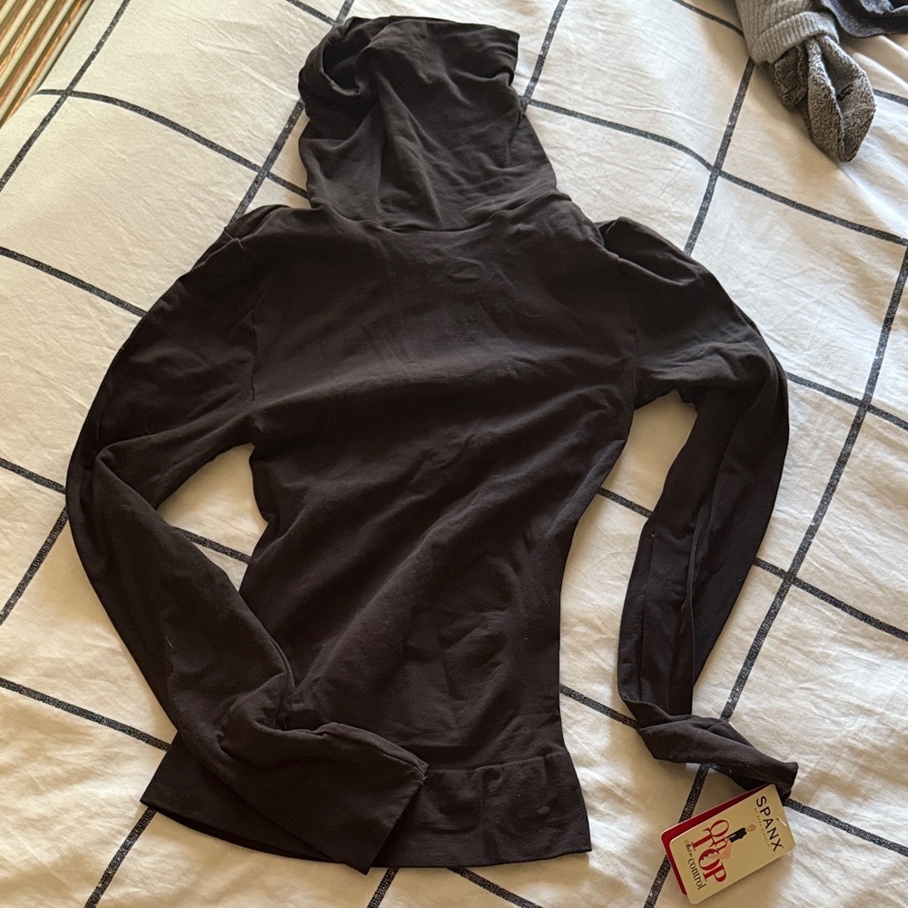 NWT SPANX ON TOP CONTROL BROWN TURTLENECK